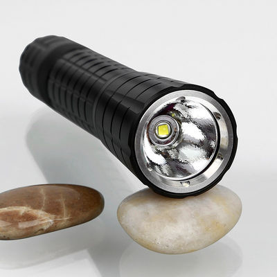Chine Lampe-torche rechargeable d'USB Lumintop EDC21, lampe-torche imperméable de chasse la plus lumineuse fournisseur